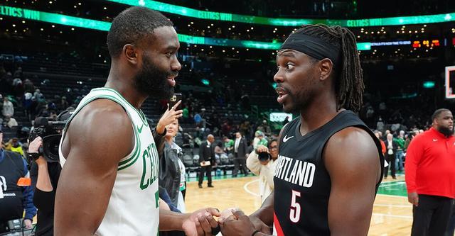 江南体育下载-布朗：无论霍勒迪和罗威在哪里效力 他们都是我的家人