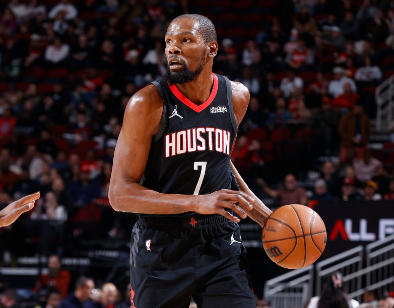 江南体育下载-杜兰特双里程碑：总三分升历史第十 神迹比肩詹库乔丹历史第5人